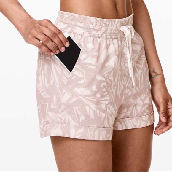 Lululemon Spring Break Away Short - Picture 2 of 5